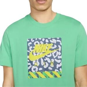 Nike EUC Sportswear Brandriffs Swoosh Short Sleeve T-shirt Spring Green Sz XL